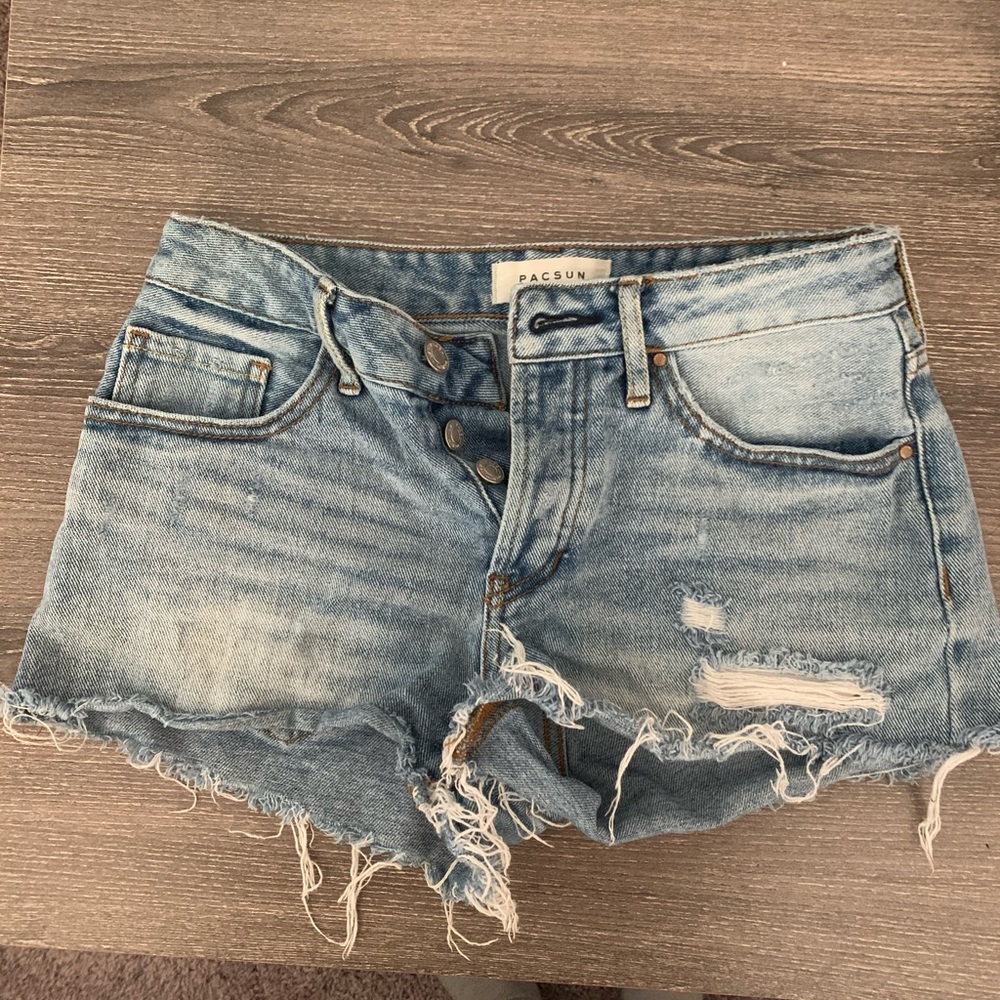 PacSun mid rise short